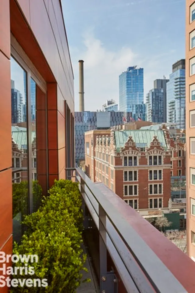 462 West 58th Street