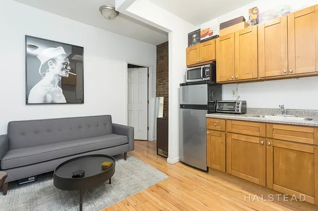 231 Thompson Street