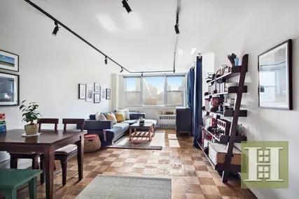 77 Seventh Avenue