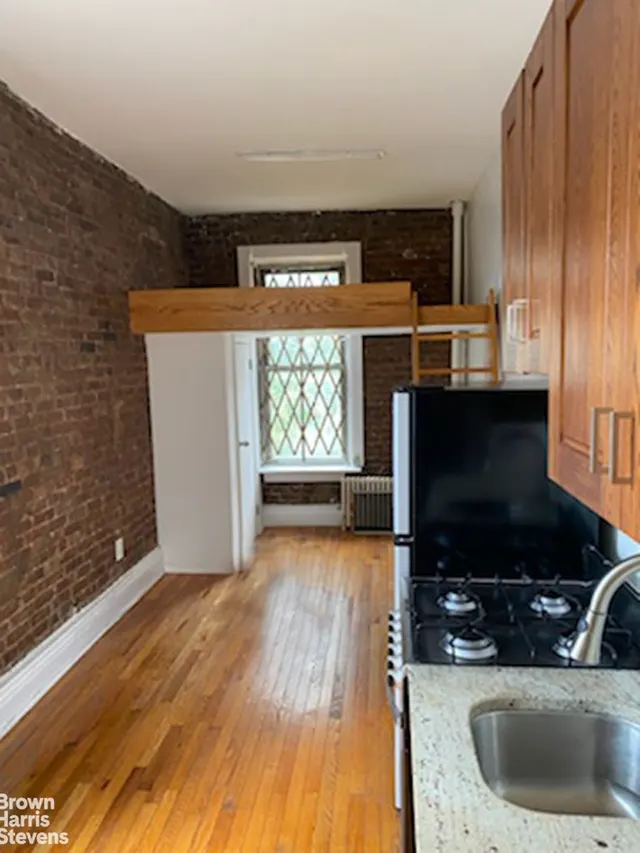 231 Thompson Street