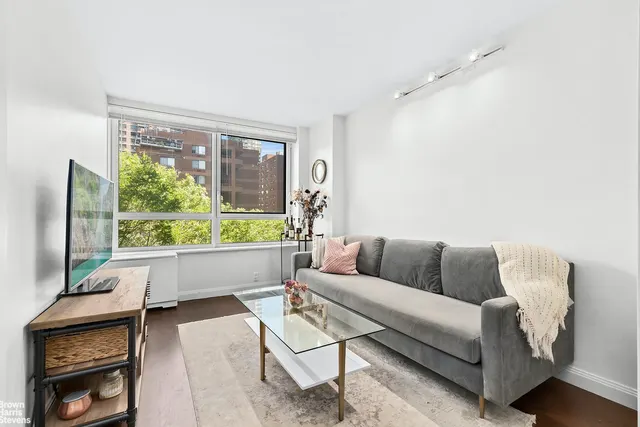 200 East 94th Street