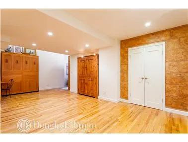4 Lexington Avenue