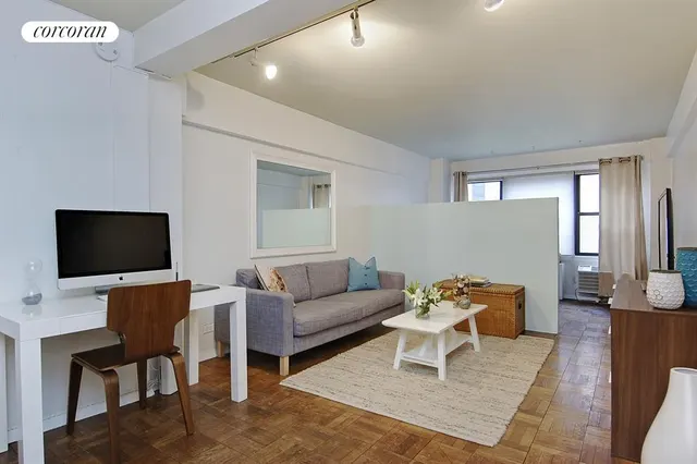 210 East 36 Owner's
