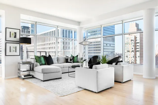 250 East 54th Street