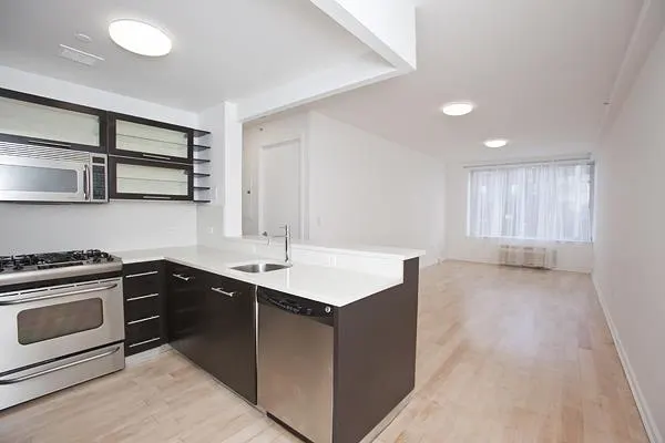 13-11 Jackson Avenue