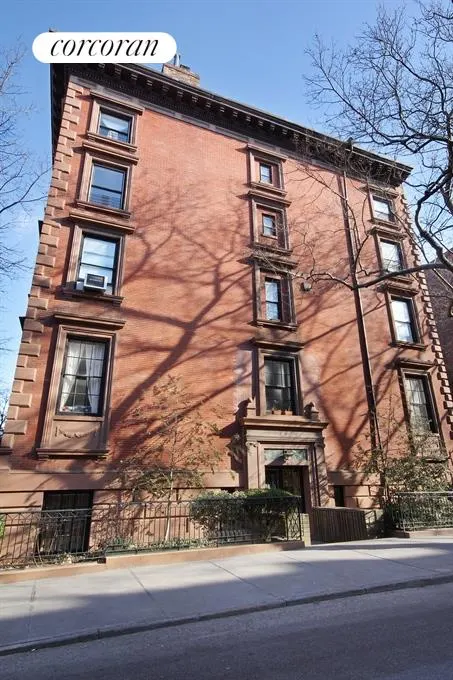 25 Remsen Street