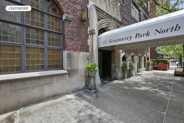 44 Gramercy Park North