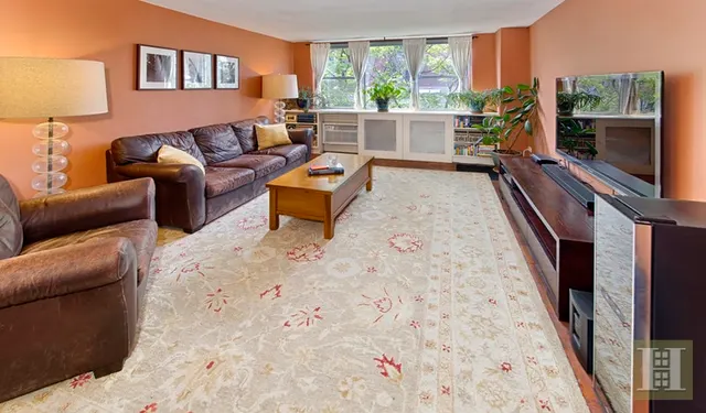 32 Gramercy Park South