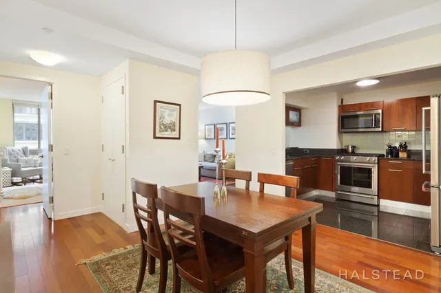 121 East 23rd Street