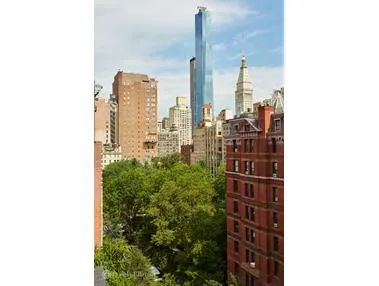 32 Gramercy Park South