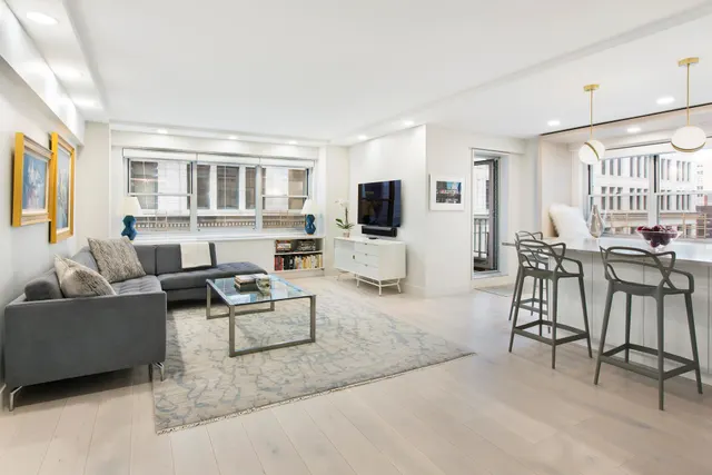 70 E 10th Street