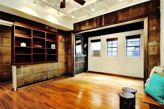 4 Lexington Avenue