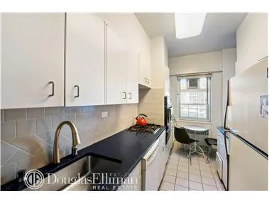 70 E 10th Street
