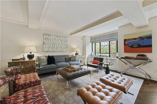130 W 12TH Street