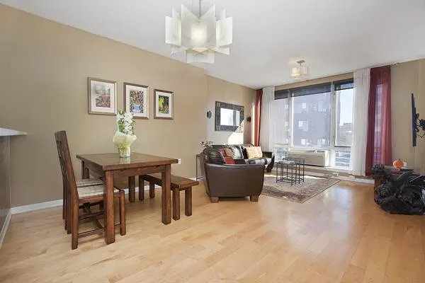 13-11 Jackson Avenue