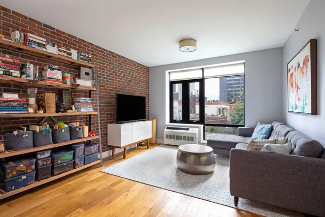 47-34 11th Street