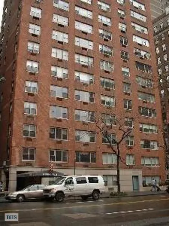 16 Sutton Place
