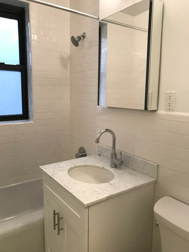 305 East 72nd Street