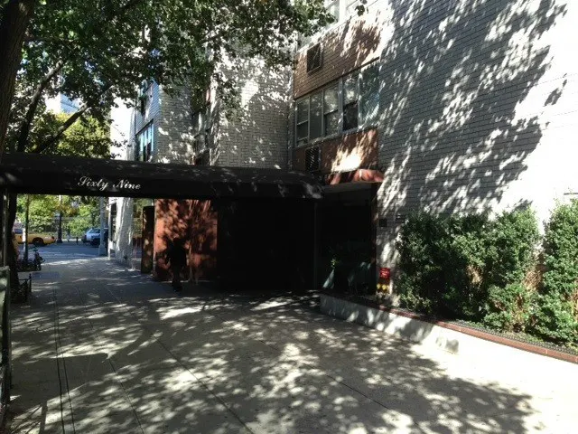 69 W 9TH Street