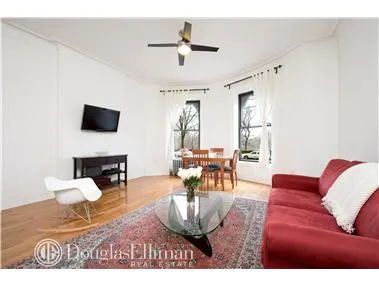 418 Central Park West