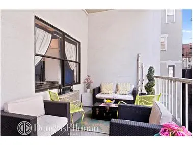 35 East 10th Street