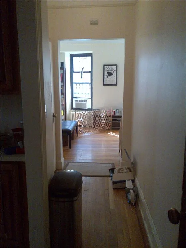 78 Manhattan Avenue