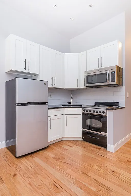 211 West 53rd Street