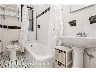 418 Central Park West