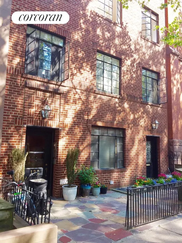 123 Henry Street