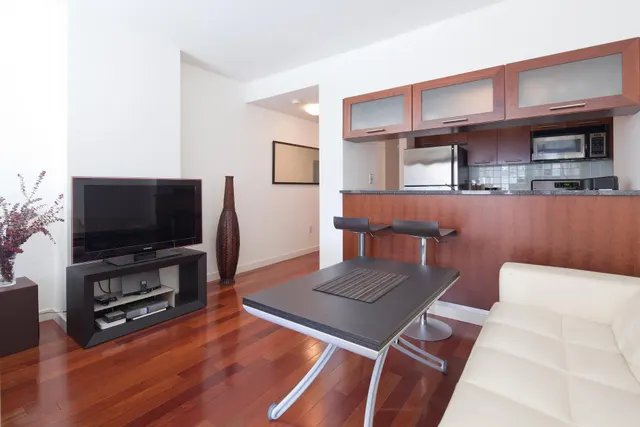 121 East 23rd Street