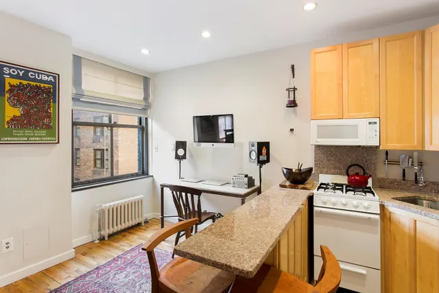 4 Lexington Avenue