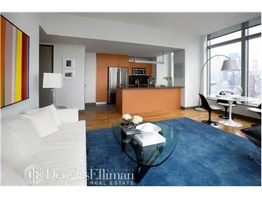 8 Spruce Street