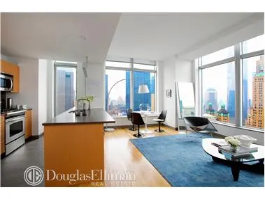 8 Spruce Street