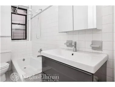 418 Central Park West