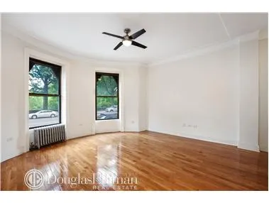 418 Central Park West