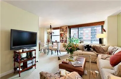 245 East 40 Street
