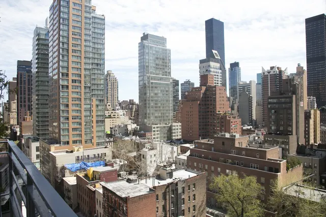 211 East 53rd Street