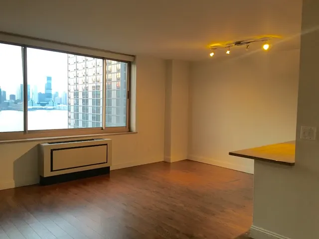 250 South End Avenue