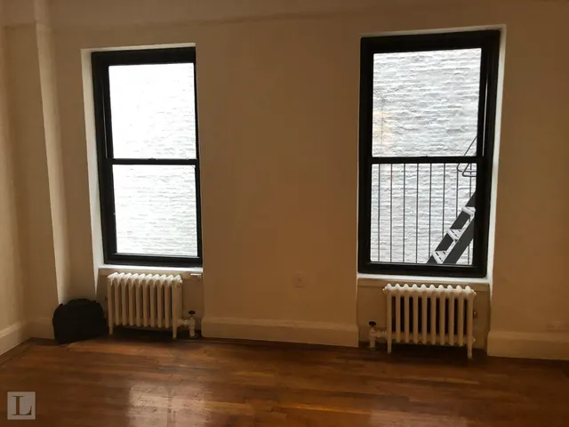 78 Manhattan Avenue