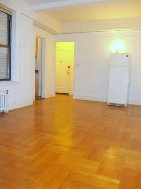 201 East 35th Street