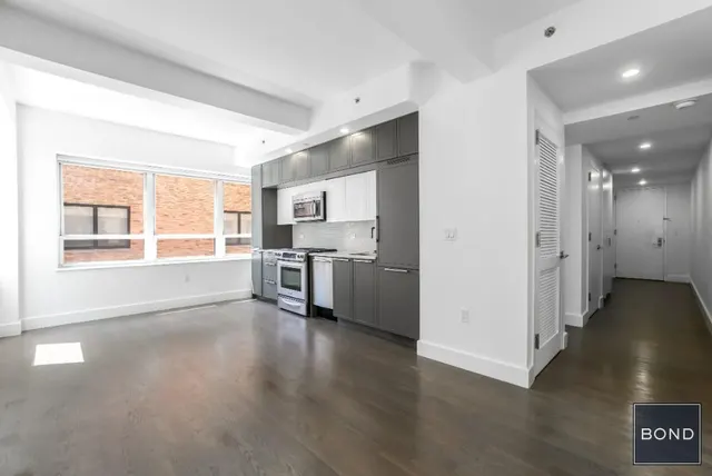 465 West 51st Street