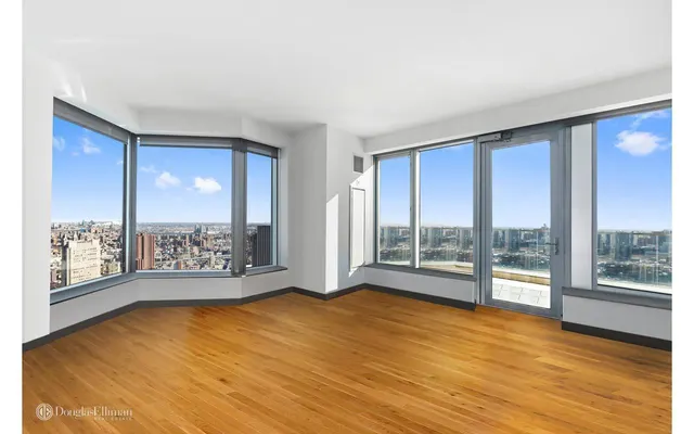 8 Spruce Street
