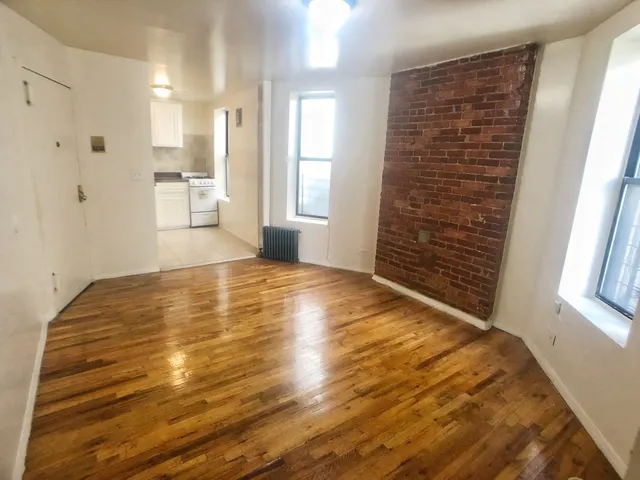 221 West 105th Street