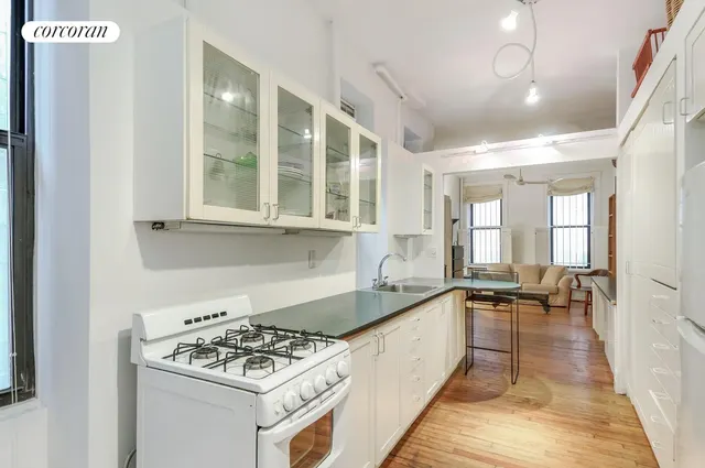 25 Leroy Street