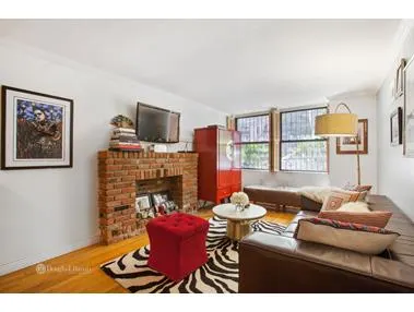 433 West 24th Street