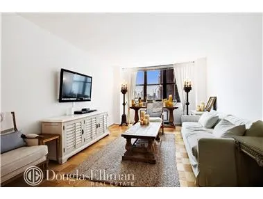 200 East 72nd Street