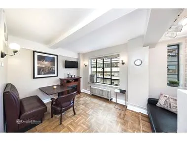 140 East 40th Street