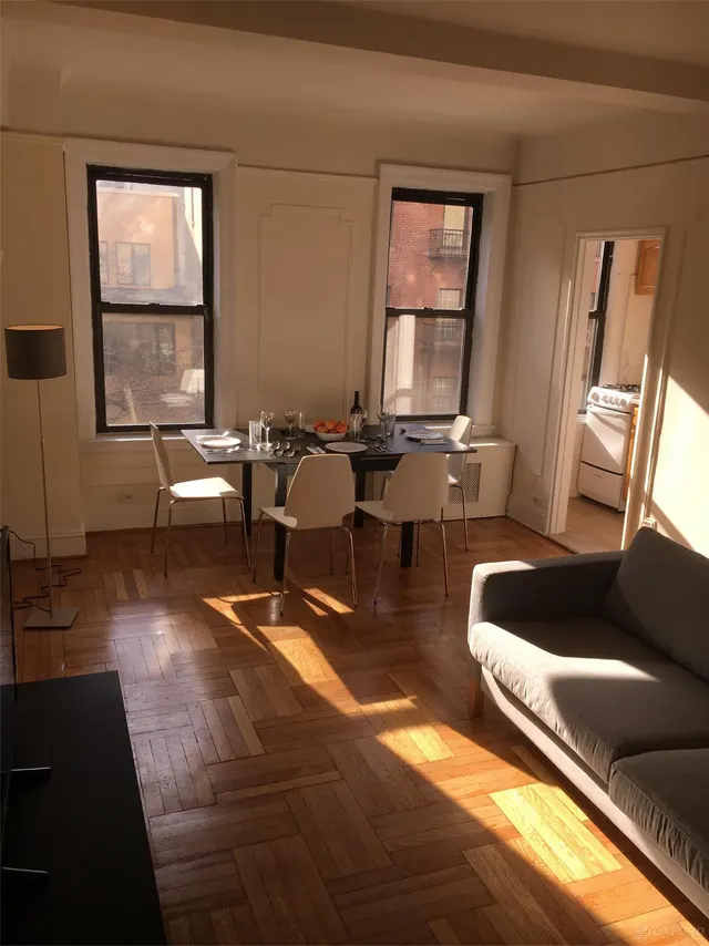 201 East 35th Street