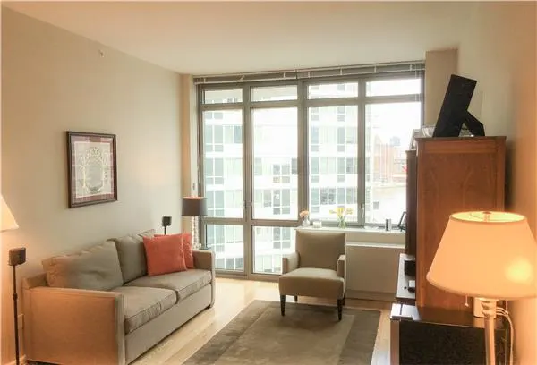 46-10 Center Boulevard