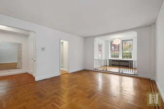 25 Minetta Lane